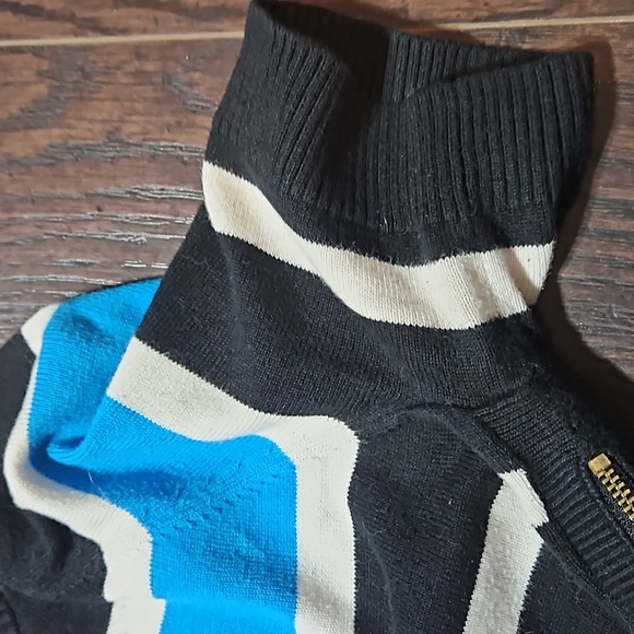 3/$45-Anne Klein Striped Knit Short Sleeve Shirt with Side Zip, Medium - Picture 8 of 13